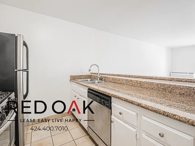 1522 N Formosa Ave — Photo 30