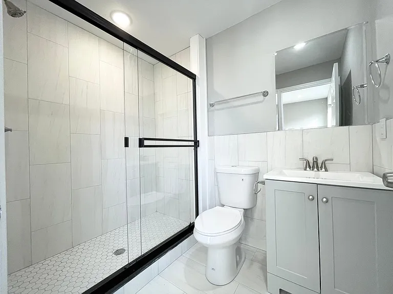1228 N Marshall St #3R — Photo 18