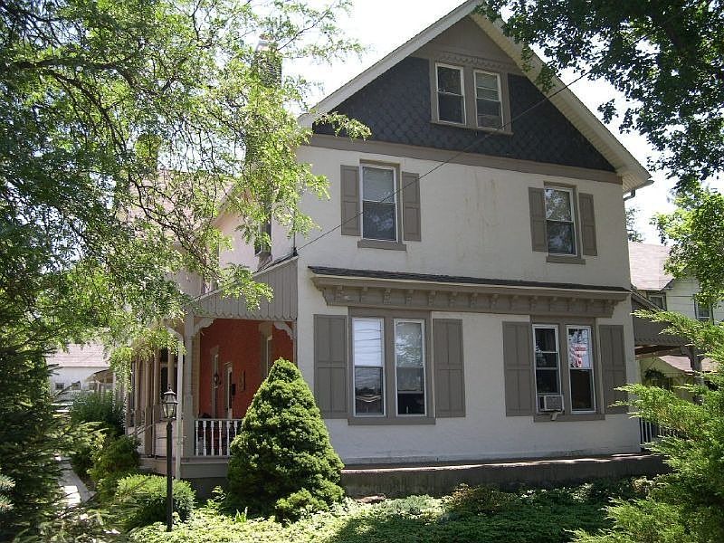 22 W King St, Malvern, PA 19355 Zillow