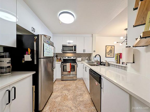 2nd image of 720 Gough St APT 27