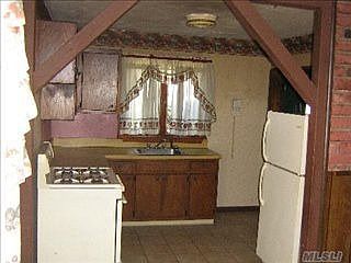 3rd image of 55 Geery Ave