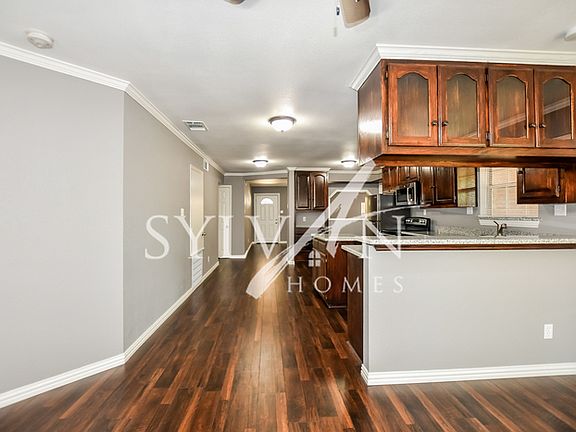 4th image of 2308 Rosemarie Dr