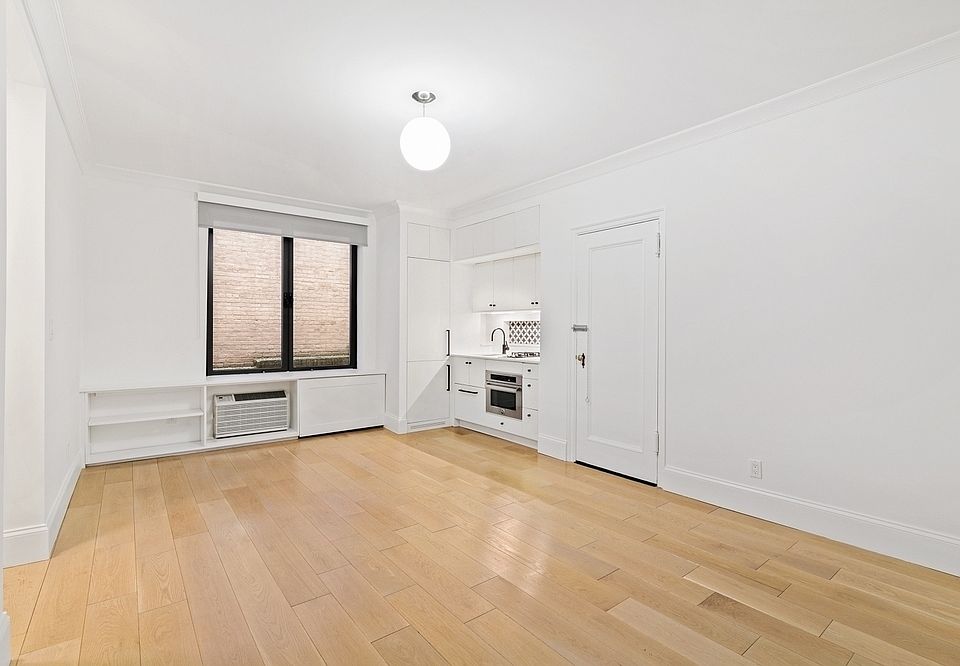 1st image of 225 W 23rd St APT 7Q