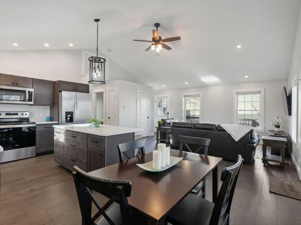 17 Victory Avenue, Biddeford, ME 04005