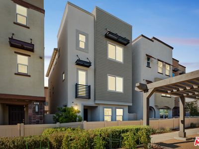 605 Daniel Freeman Cir, Inglewood, CA, 90301