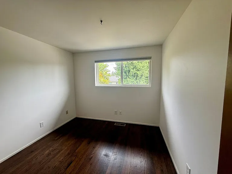 8421 31st Ave SW — Photo 14