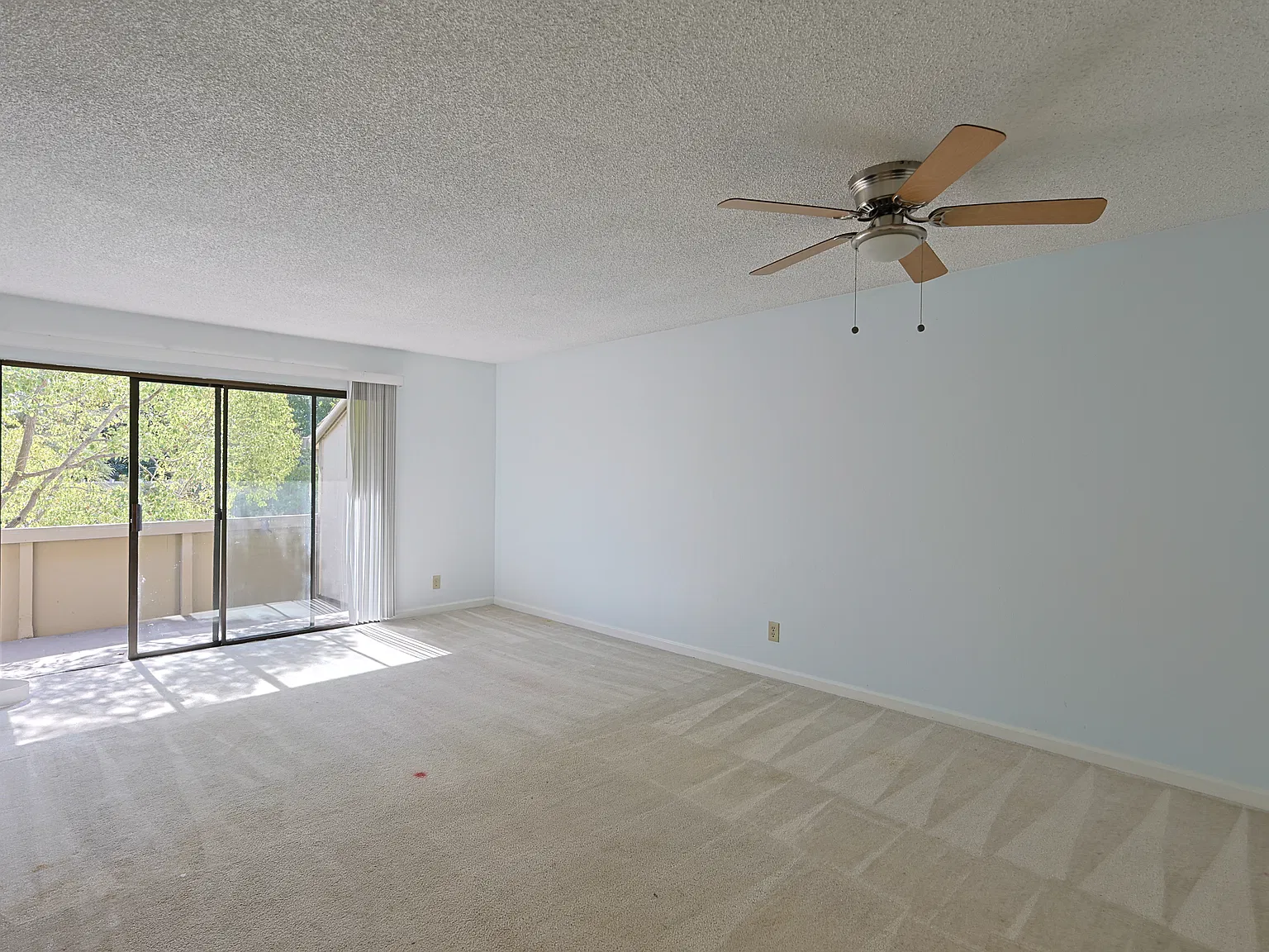 2 bed, 863 sqft, $2,750 — Photo 1