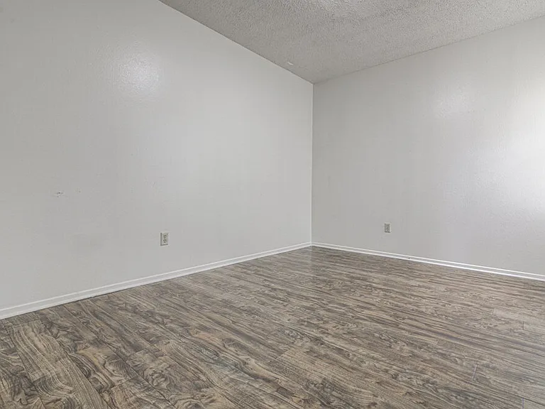 8108 W Gate Blvd — Photo 13