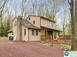 15 Hazard Run Rd, Lake Harmony, PA 18624
