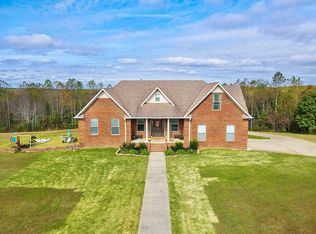 102 Eagle Dr, Waynesboro, TN 38485
