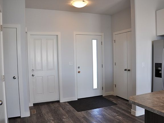 3rd image of 14 Eastpointe Dr