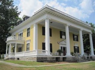 21 Pleasant St, Hudson, MA 01749