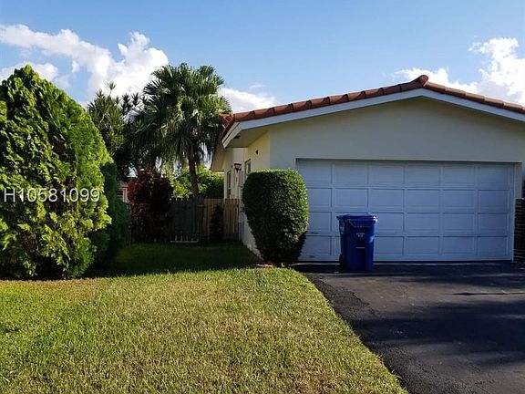 2nd image of 7520 NW 42nd Ct