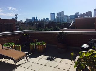 1121 W Monroe St #A43, Chicago, IL 60607