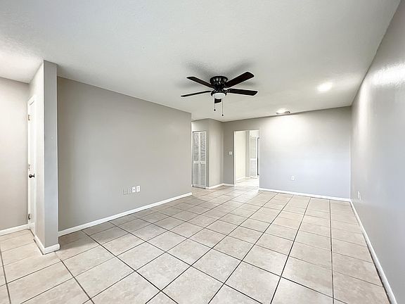 5th image of 101 Lake Hunter Dr APT 1