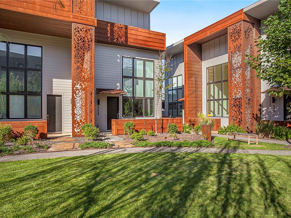 1st image of 504 SE Tourmaline Mews