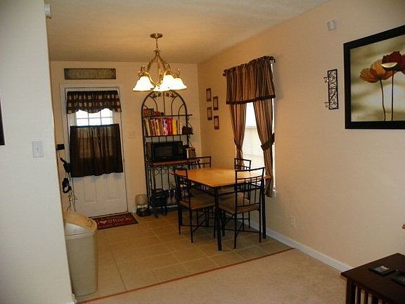 5th image of 2058 Carneal Ln