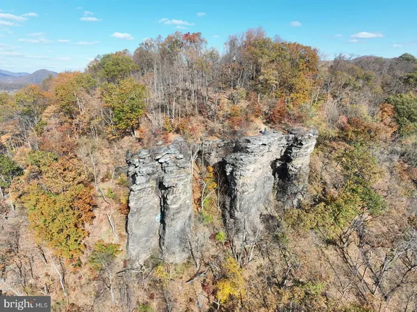 Queens Point Rd SW, Westernport, MD 21562