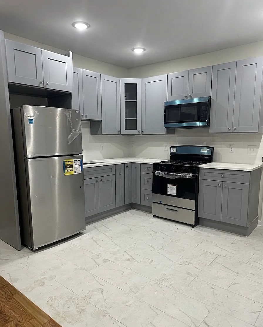 3 bed, 1200 sqft, $2,500 — Photo 2