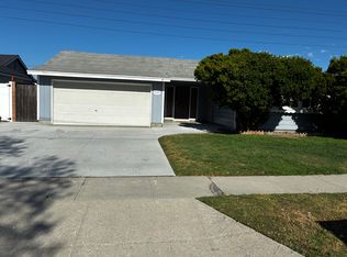2154 Stevely Ave, Long Beach, CA 90815