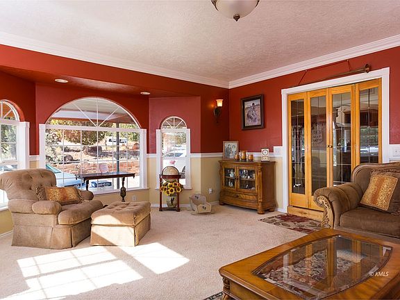 4th image of 1111 S Vermillion Dr
