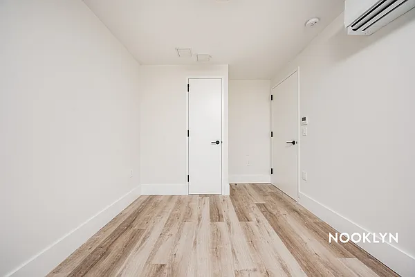 Rented by Nooklyn NYC LLC | media 43