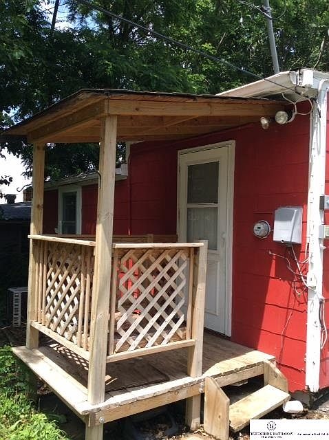 2nd image of 3821 Harrison St