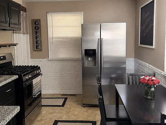 4th image of 2545 Crafton Dr