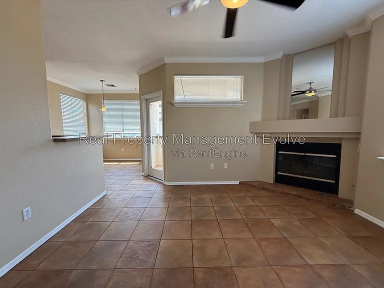 2992 N Miller Rd #217A — Photo 5