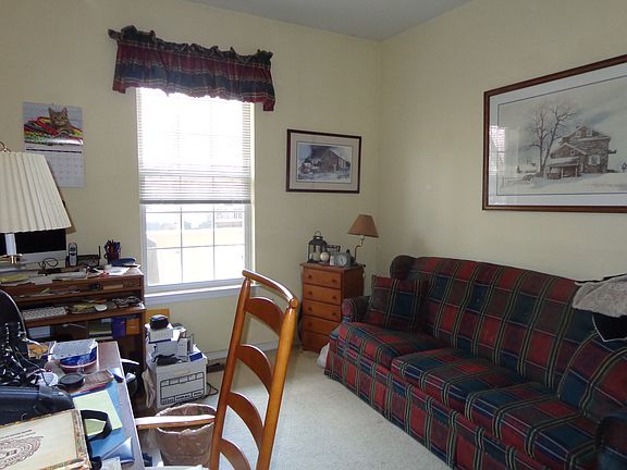 4th image of 129 Jeffords Ct