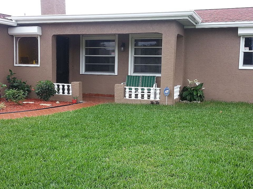 1st image of 147 N Robbins Dr