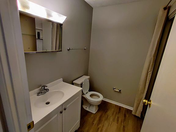 2nd image of 7232 Creekview Dr APT 2