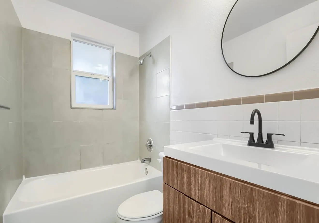 4 bed, 1749 sqft, $2,499 — Photo 2