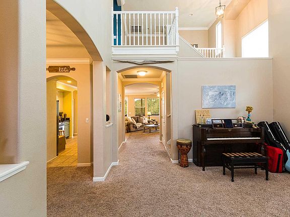 5th image of 659 Twilight Ct