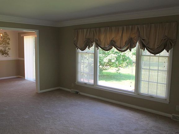 5th image of 1141 Briarwood Dr