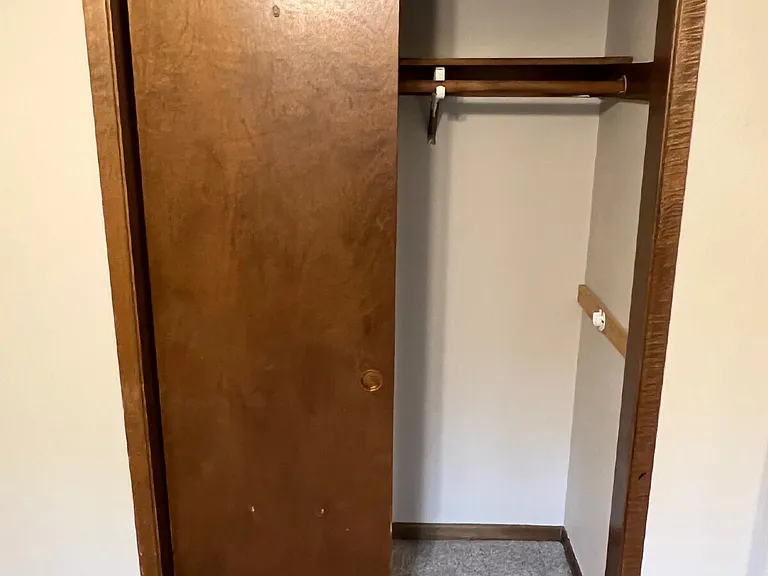 35 E Pleasant View Dr — Photo 14