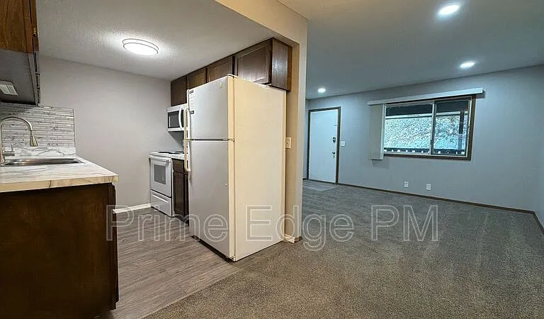 4520 Calvert St #7 — Photo 7
