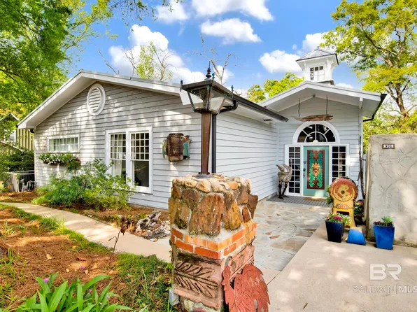 301 S School St, Fairhope, AL 36532