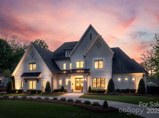 1976 Ferncliff Rd, Charlotte, NC 28211