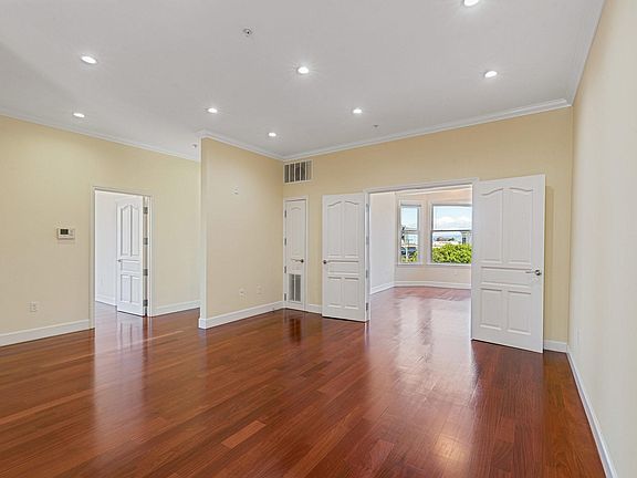 5th image of 101 Duboce Ave