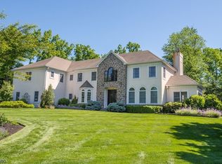 18 Brandeis Ct, Basking Ridge, NJ 07920