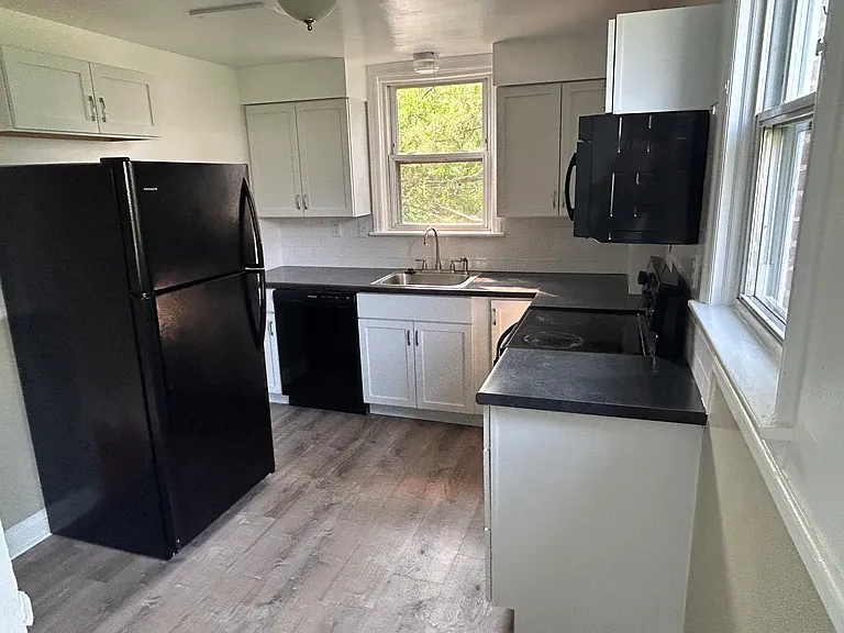 101 Sunset Dr — Photo 7