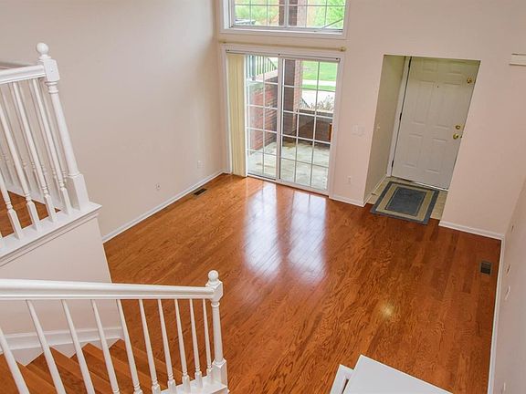 2906 BW family room