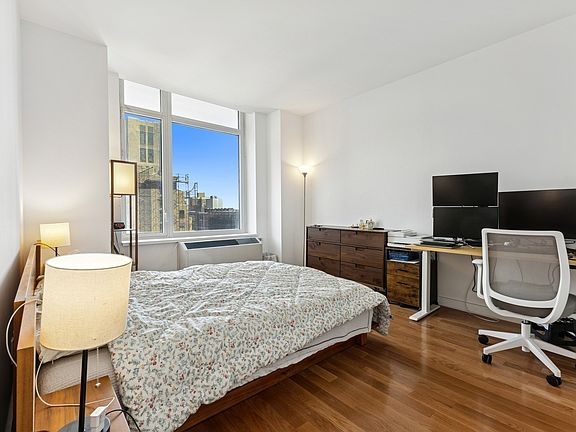 5th image of 325 5th Ave APT 25E