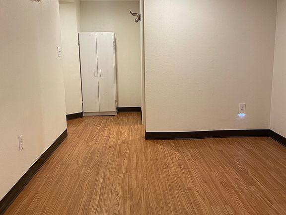 3rd image of 2901 Grand Blvd #B