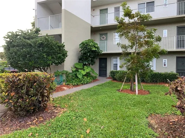 2228 N Cypress Bend Drive #101, Pompano Beach, FL 33069