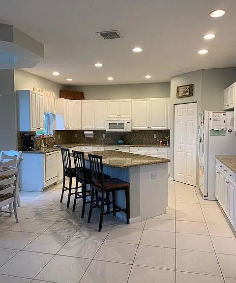 9019 Alexandra Cir — Photo 16