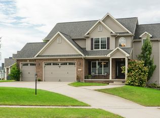 1807 Blue Bird Dr, Mahomet, IL