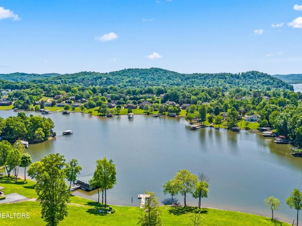 2412 Grand View Ct, Kingston, TN 37763