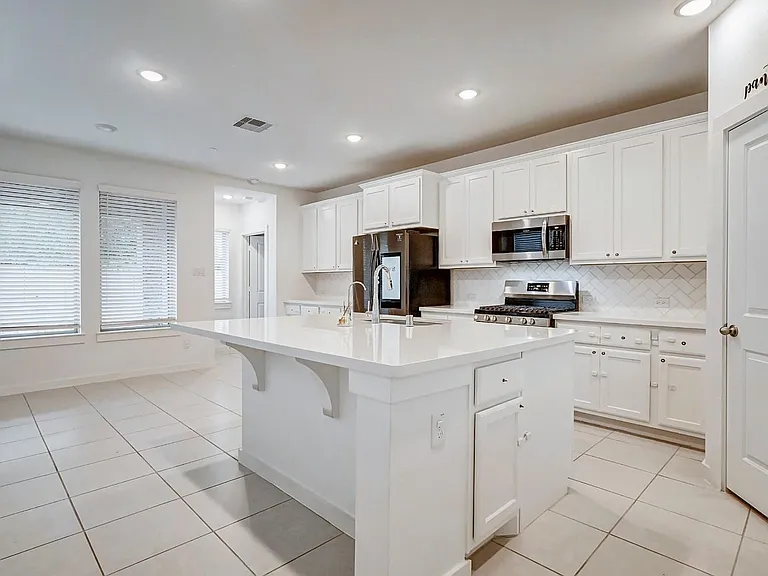 5115 Klein Orchard Dr — Photo 7